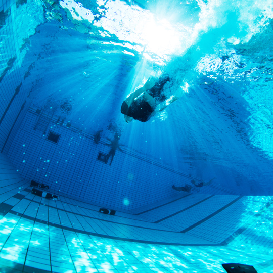 1920x1080 svømning svømmehal